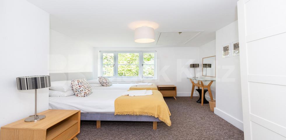 			NEW INSTRUCTION!, 2 Bedroom, 1 bath, 1 reception Flat			 Gower Street, BLOOMSBURY